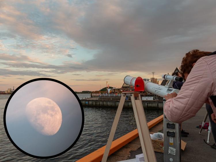 Slik kunne forbipasserende oslofolk og turister oppleve månen gjennom astrofysikernes teleskoper.